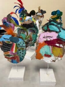 Atelier arts plastiques enfants de l ARCL a Robion : seances et creations des eleves